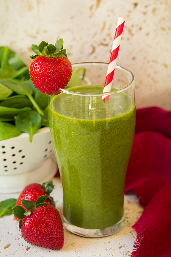 strawberry_spinach_green_smoothie.