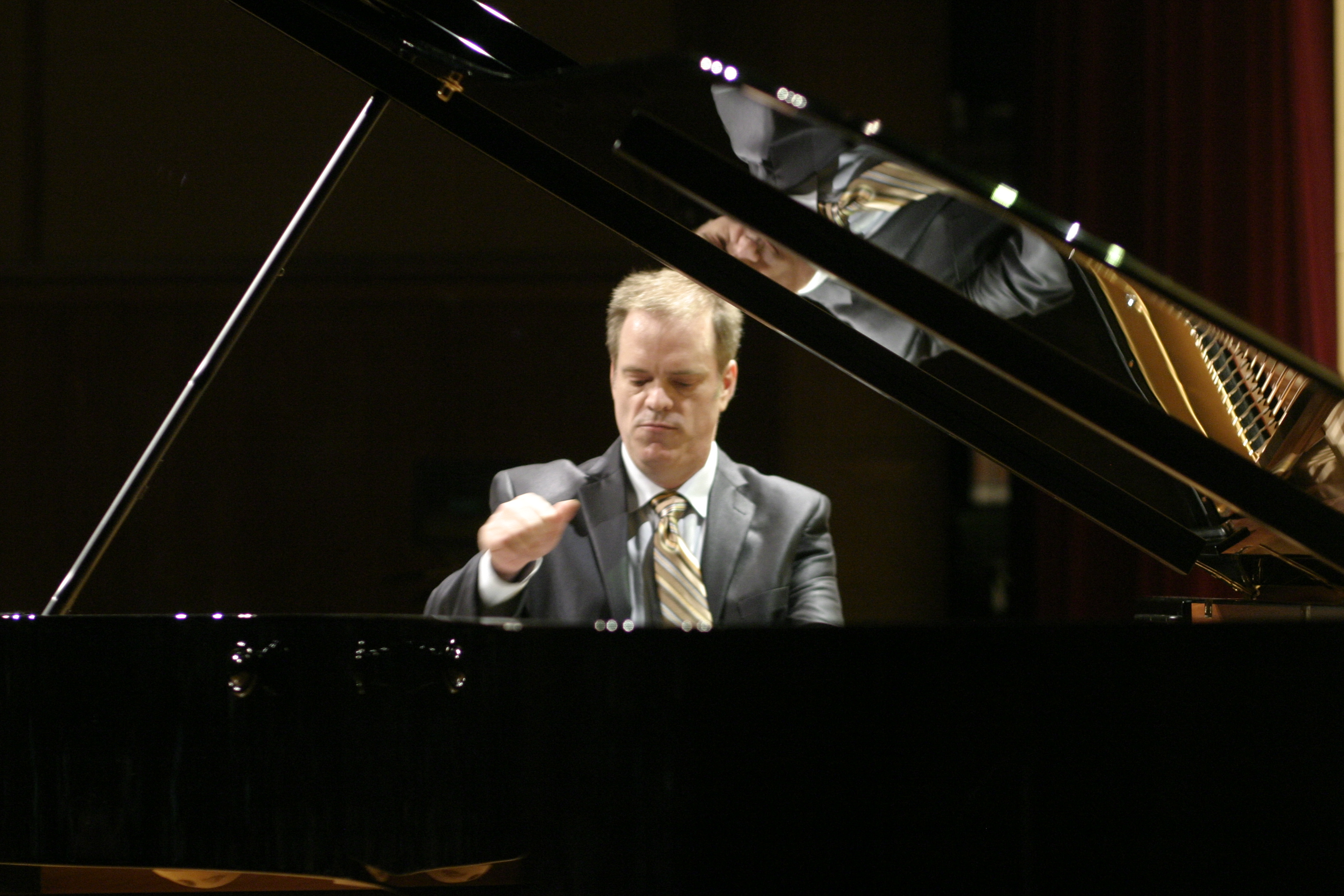 Clark Griffith, a retired database programmer from Texas, competes in the final round of the Sixth  International Piano Competition for Outstanding Amateurs hosted by the Van Cliburn Foundation in Fort Worth, Texas, Sunday, May 29, 2011. (Van Cliburn Foundation/Rodger Mallison)